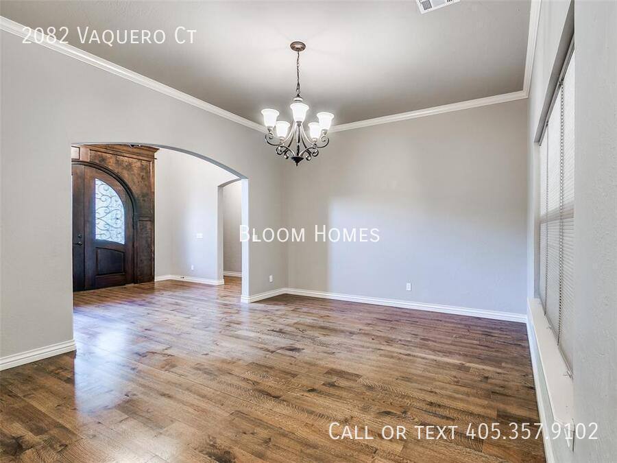 House for rent at 2082 Vaquero Court, Edmond, OK 73034