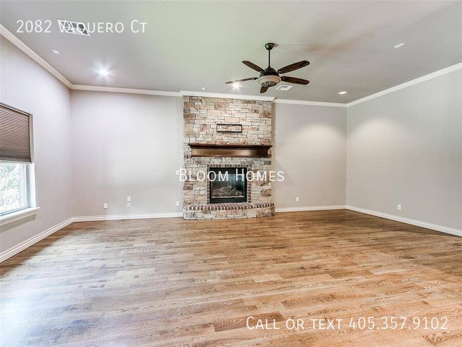 House for rent at 2082 Vaquero Court, Edmond, OK 73034