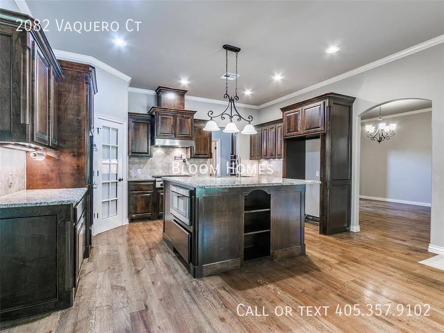 House for rent at 2082 Vaquero Court, Edmond, OK 73034