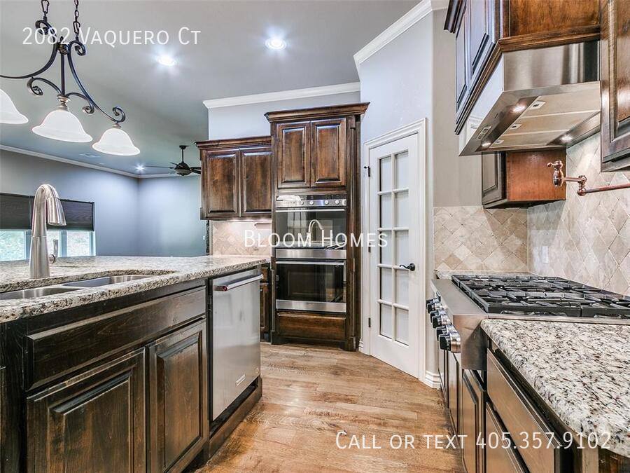 House for rent at 2082 Vaquero Court, Edmond, OK 73034