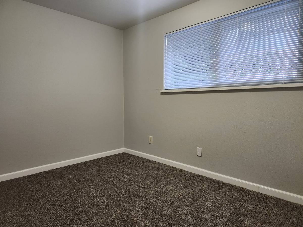 House for rent at 1610 E 31st St, Bremerton, WA 98310