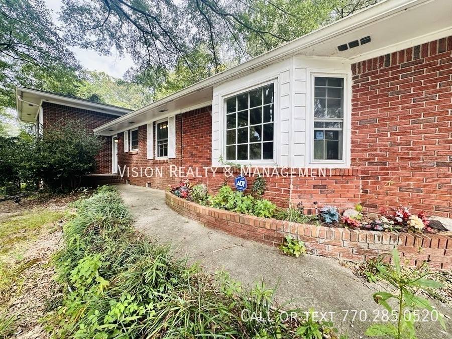 House for rent at 6150 Mallory Rd, Atlanta, GA 30349