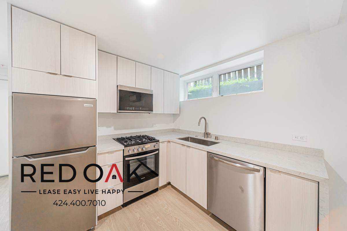 Condo for rent at 847 S Sherbourne Dr #13, Los Angeles, CA 90035