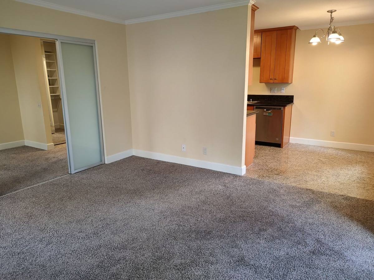 Condo for rent at 8680 Via Mallorca F, La Jolla, CA 92037