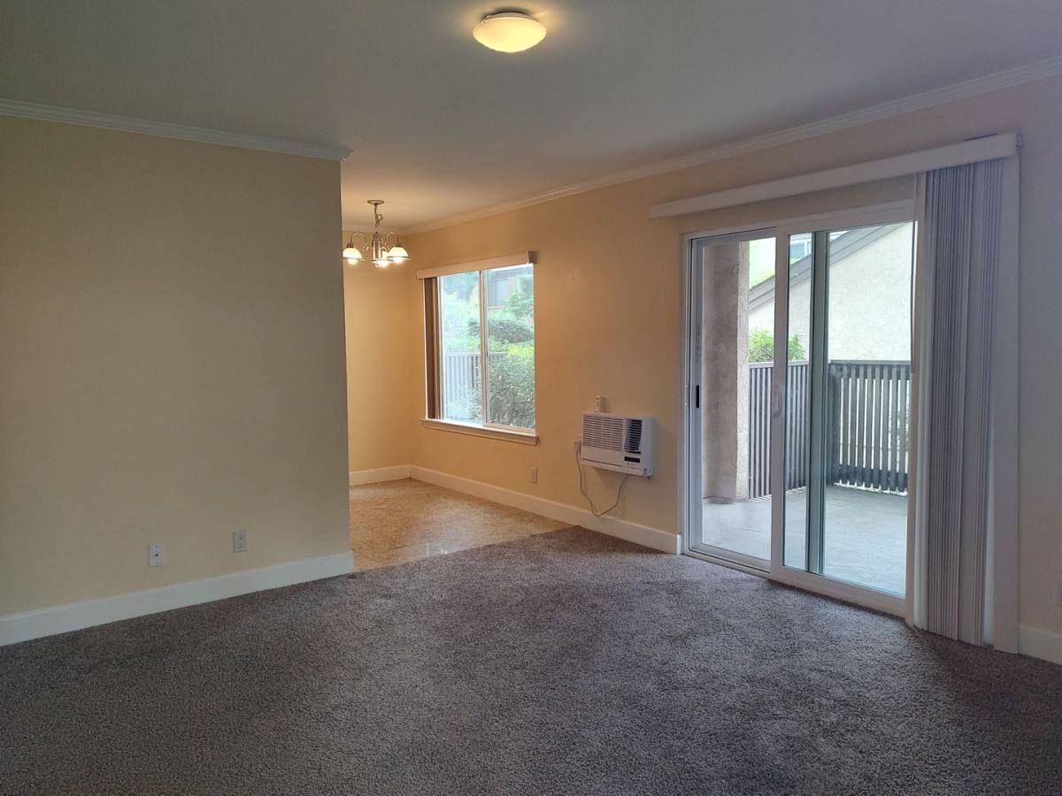 Condo for rent at 8680 Via Mallorca F, La Jolla, CA 92037