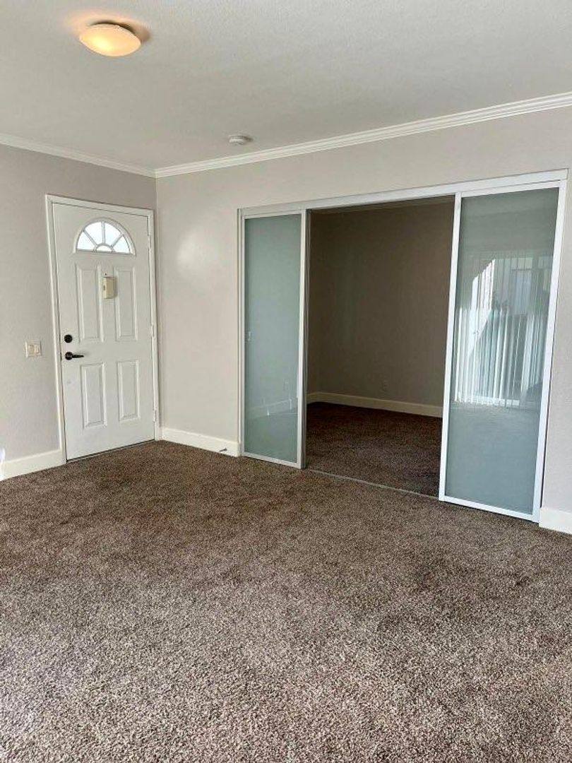 Condo for rent at 8680 Via Mallorca F, La Jolla, CA 92037