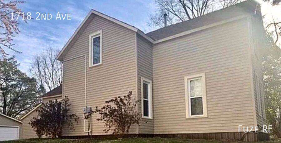 House for rent at 1718 2nd Ave, Anoka, MN 55303