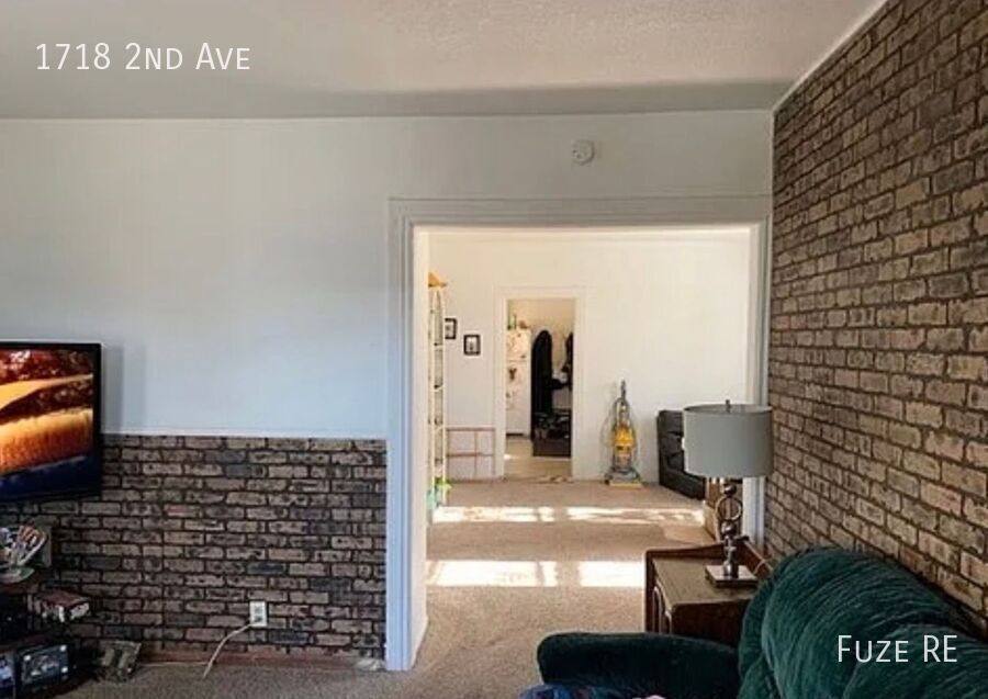 House for rent at 1718 2nd Ave, Anoka, MN 55303