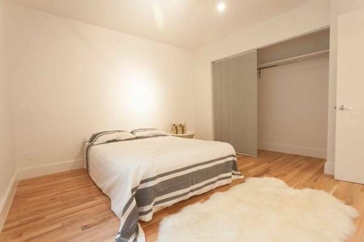 Apartment for rent at 3100 W London St, Los Angeles, CA 90026