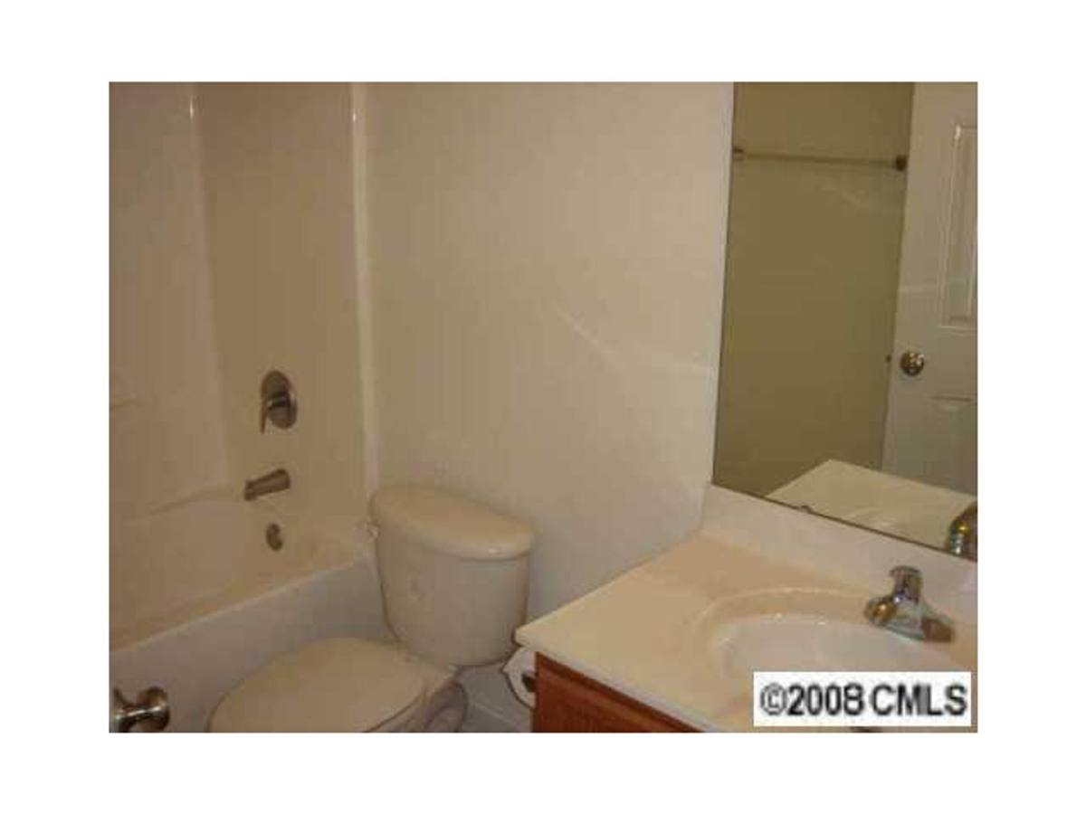 House for rent at 16514 Ambassador Park Dr, Huntersville, NC 28078