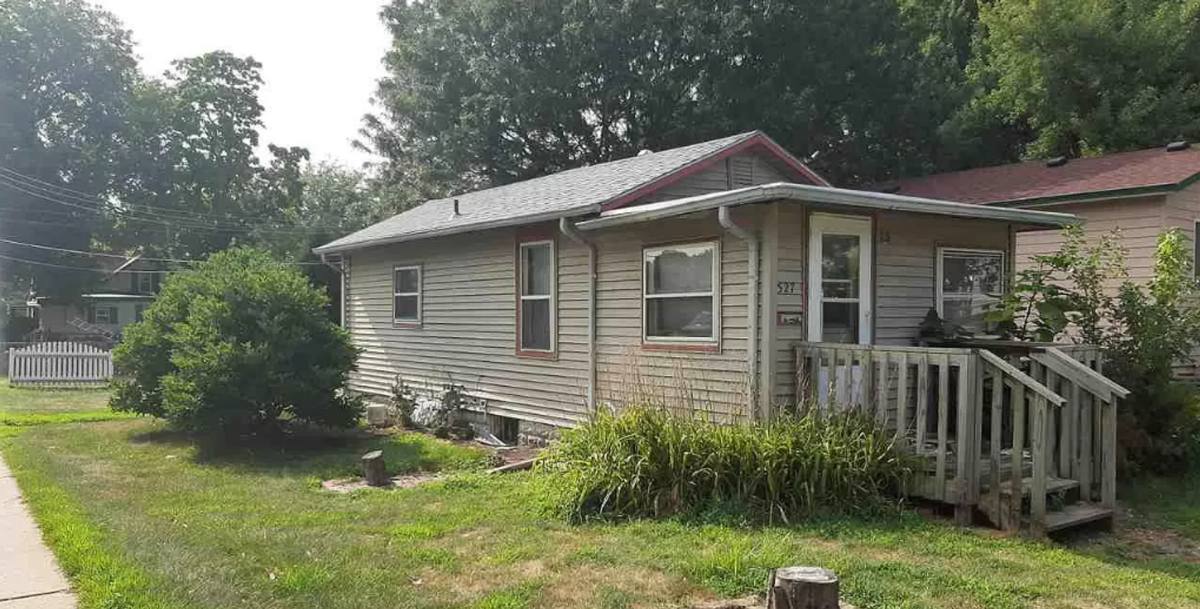 House for rent at 527 S Hawthorne Ave, Sioux Falls, SD 57104