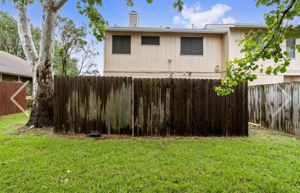 Townhouse for rent at 1009 Markham Lane, Austin, TX 78753