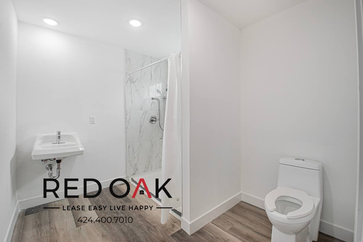 Condo for rent at 2837 San Marino St #301, Los Angeles, CA 90006