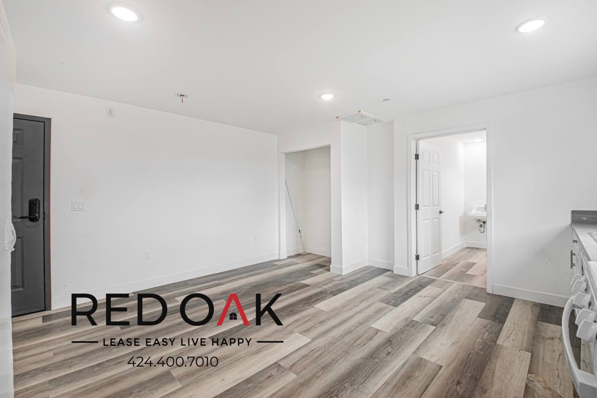 Condo for rent at 2837 San Marino St #301, Los Angeles, CA 90006