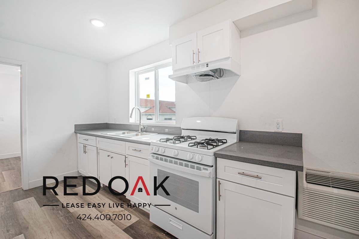 Condo for rent at 2837 San Marino St #301, Los Angeles, CA 90006