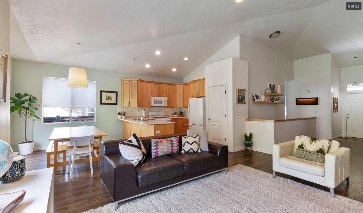 House for rent at 2037 Brookings Dr, Draper, UT 84020