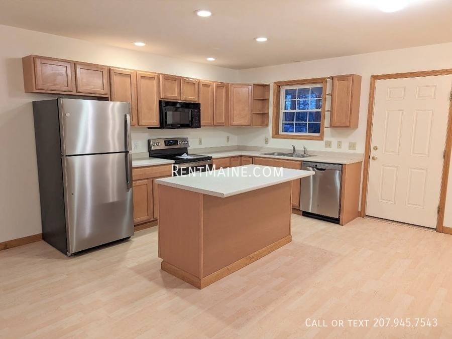 Apartment for rent at 121 Canaan Rd #4, Hampden, ME 04444