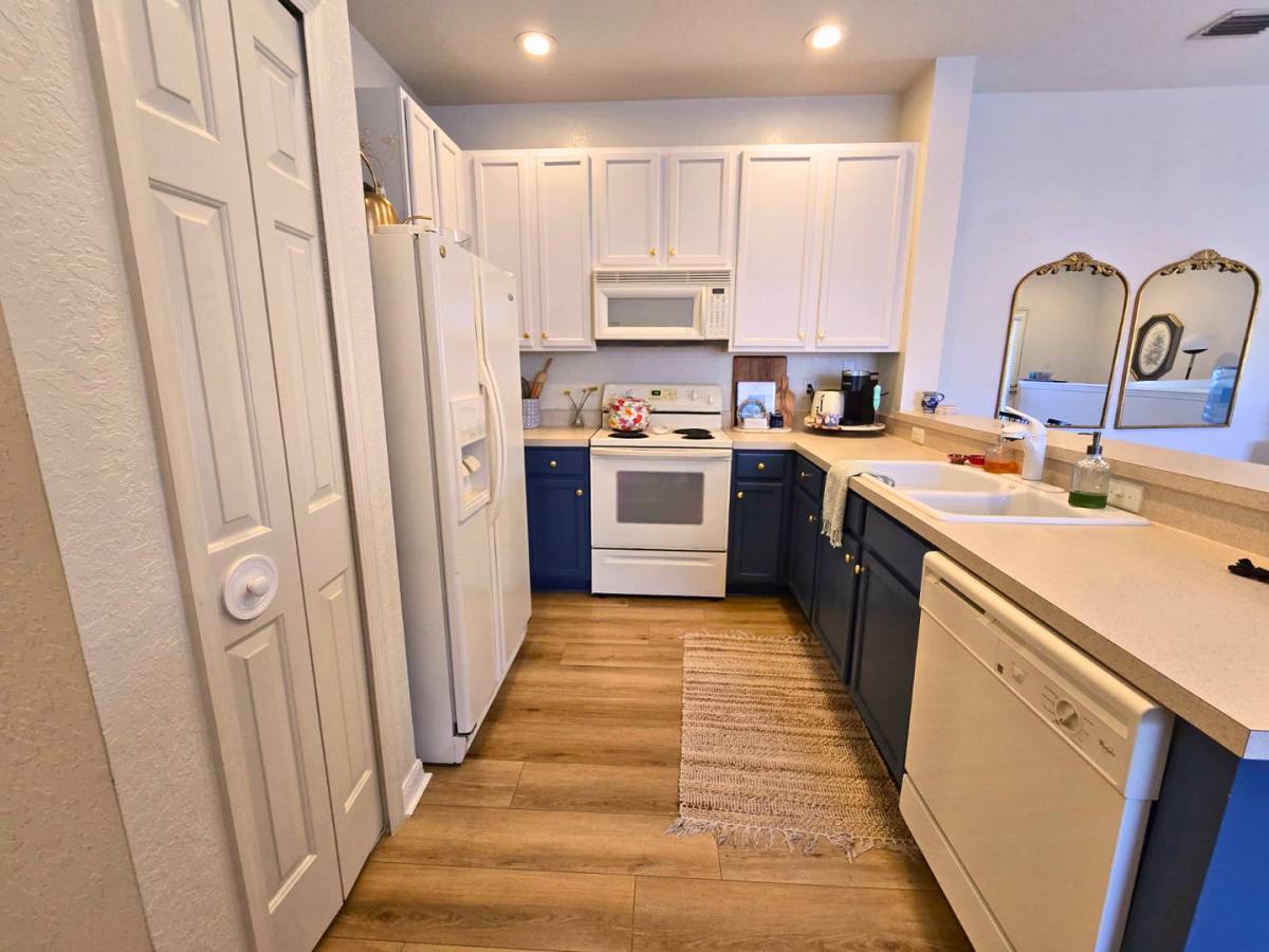 Townhouse for rent at 3435 Parkridge Circle, Sarasota, FL 34243