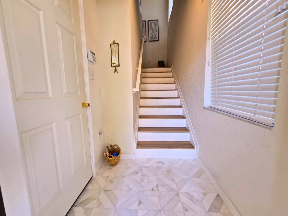Townhouse for rent at 3435 Parkridge Circle, Sarasota, FL 34243