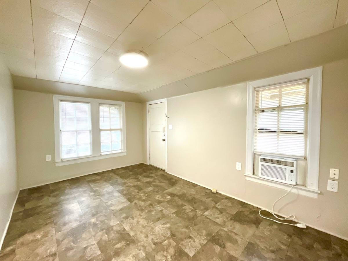 Apartment for rent at 810 W Magnolia Ave, San Antonio, TX 78212