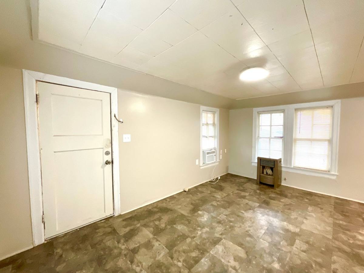 Apartment for rent at 810 W Magnolia Ave, San Antonio, TX 78212