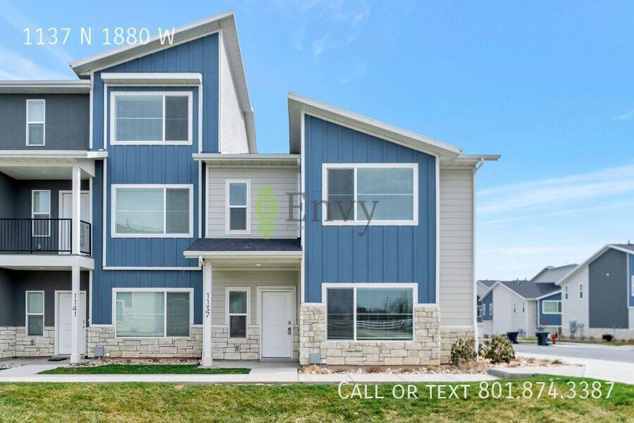 Townhouse for rent at 1137 N 1880 W, Farmington, UT 84025