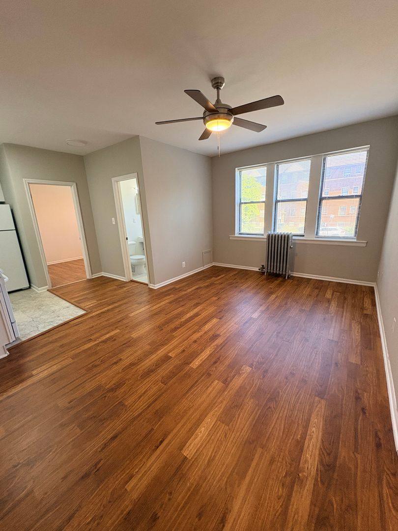Apartment for rent at 238 N Pine, Chicago, IL 60644