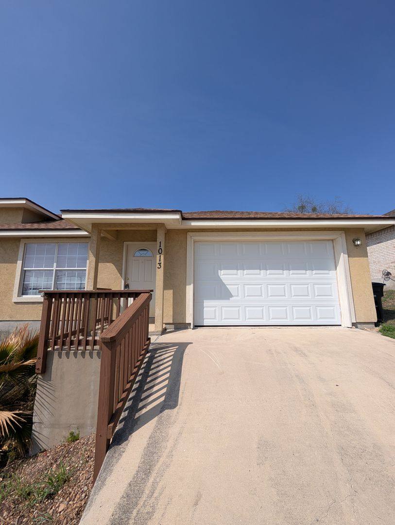 House for rent at 1013 Misty Acres, New Braunfels, TX 78130
