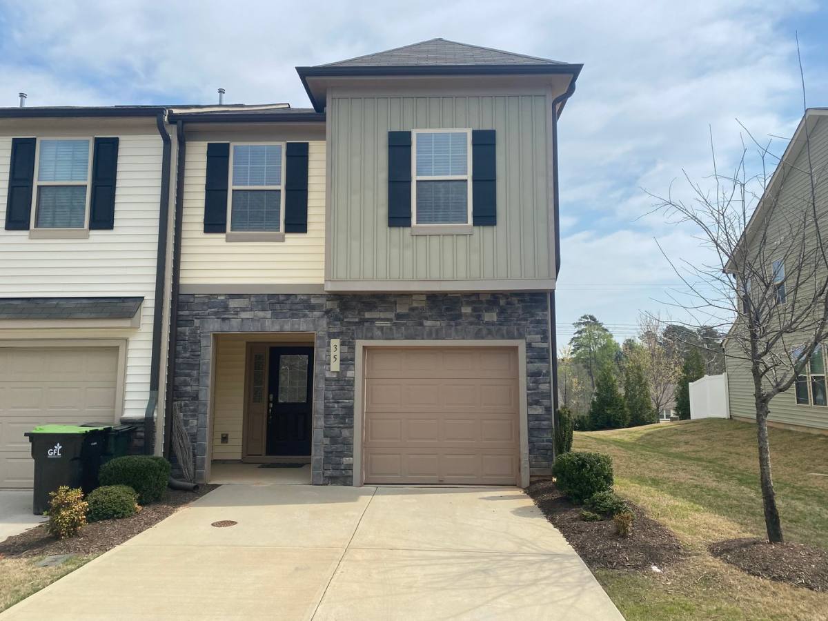 Townhouse for rent at 35 S Grey Abbey Dr, Clayton, NC 27527