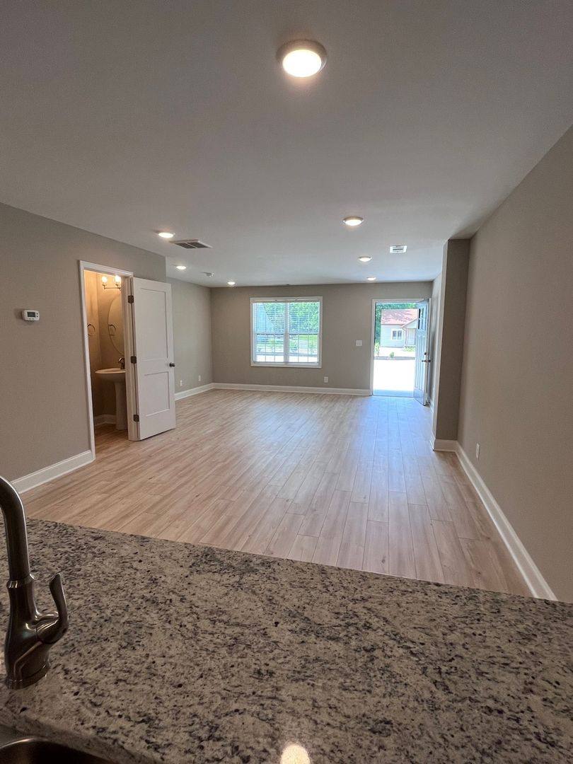 Apartment for rent at 521 Melrose St, Lebanon, TN 37087