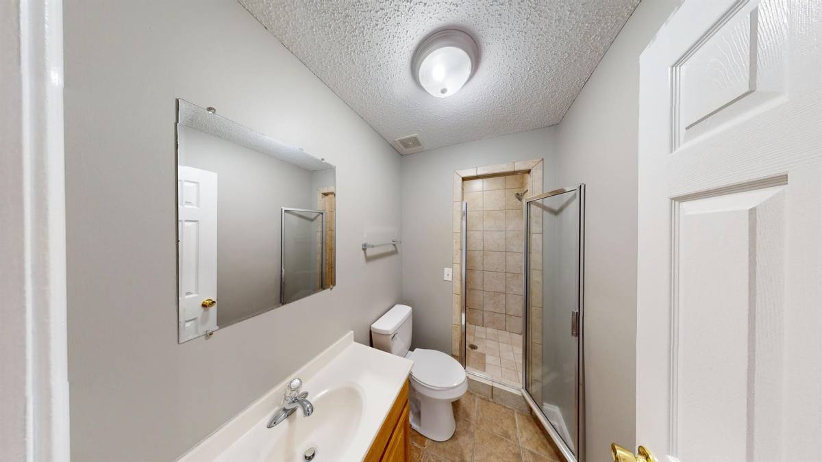 Apartment for rent at 308 Gill St, Clarksville, TN 37040