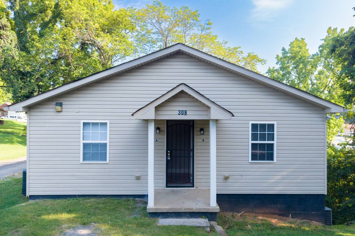 Apartment for rent at 308 Gill St, Clarksville, TN 37040