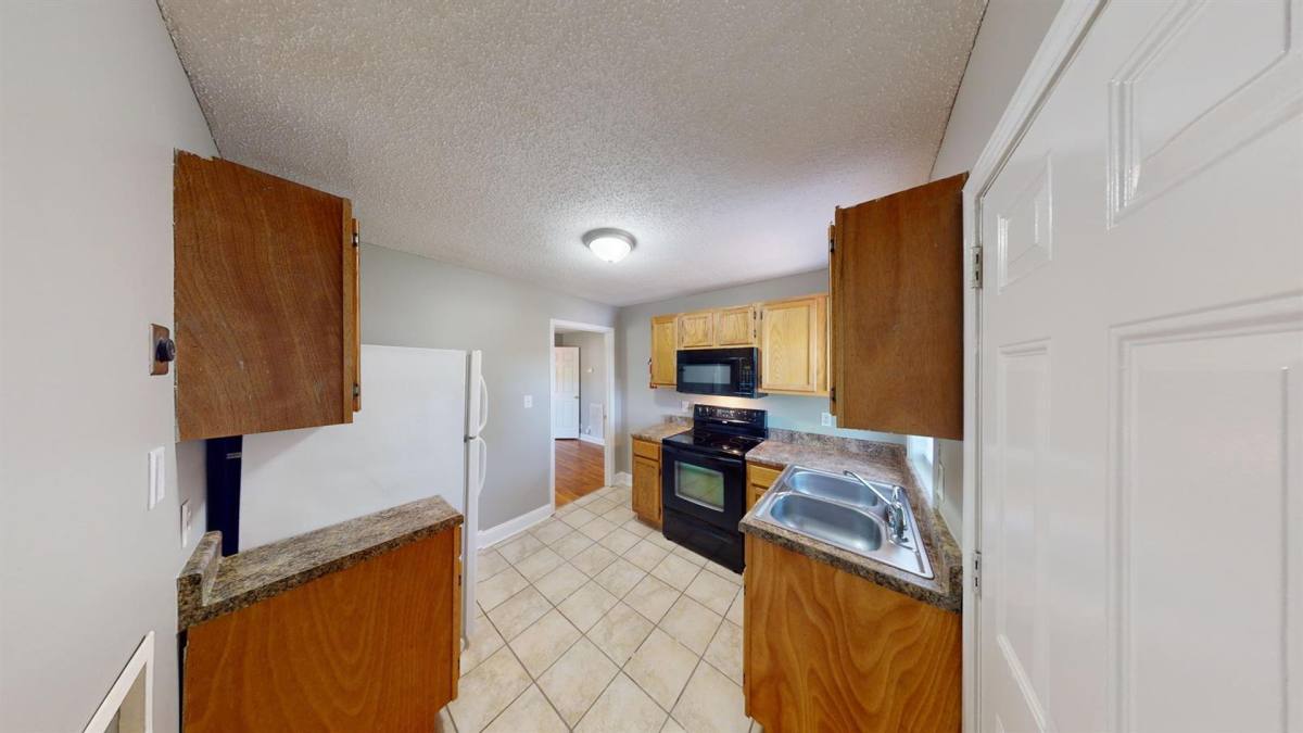 Apartment for rent at 308 Gill St, Clarksville, TN 37040