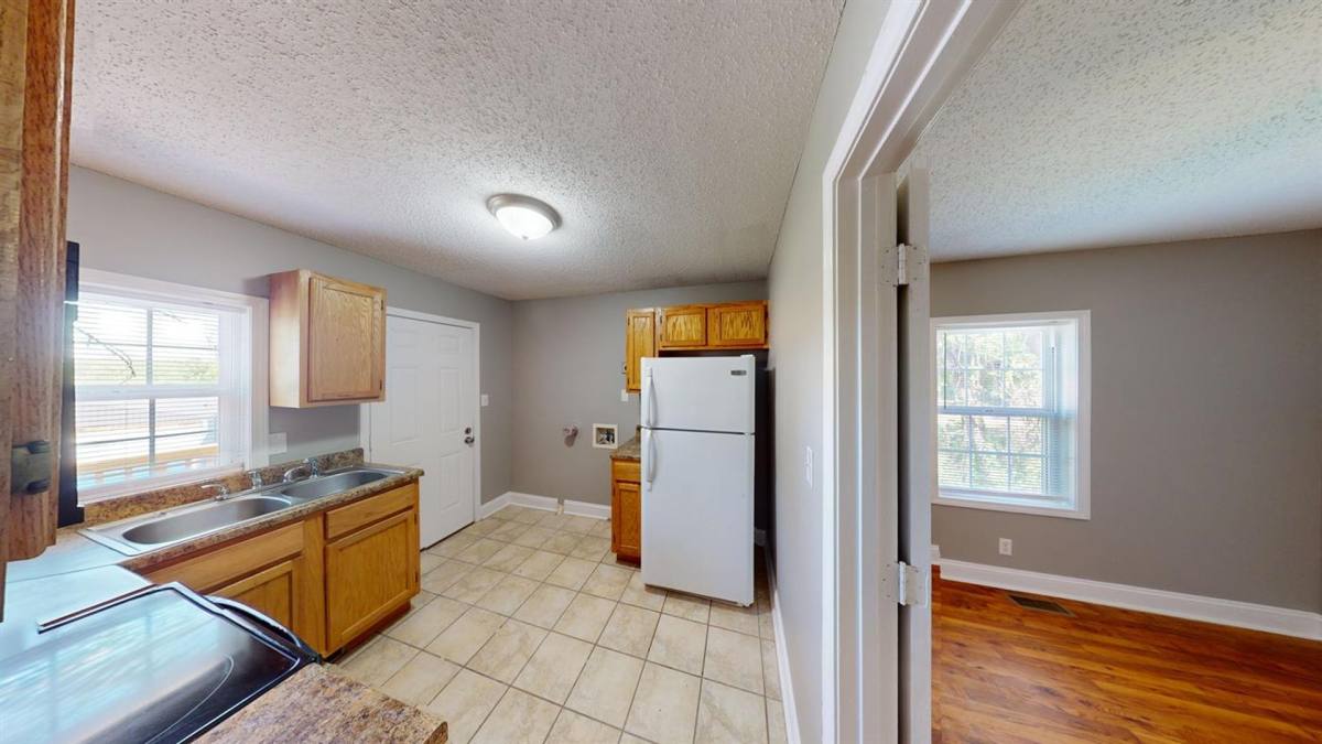Apartment for rent at 308 Gill St, Clarksville, TN 37040