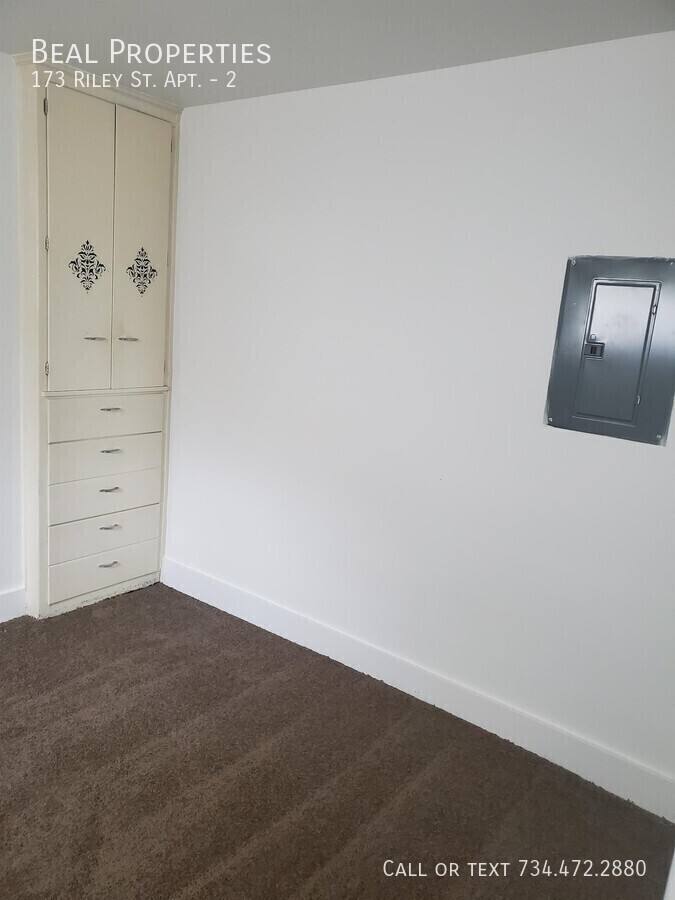 Apartment for rent at 173 Riley St #2, Dundee, MI 48131