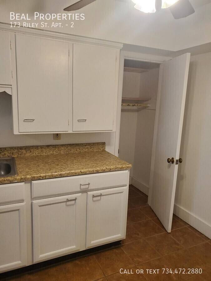Apartment for rent at 173 Riley St #2, Dundee, MI 48131