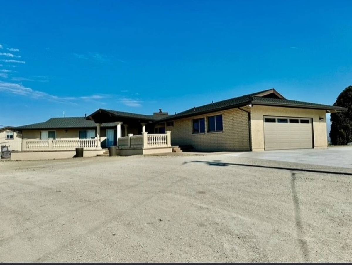 House for rent at 445 Crestmont Dr, San Luis Obispo, CA 93401