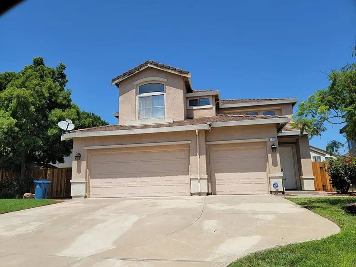 House for rent at 2377 Yorkshire Dr, Antioch, CA 94531
