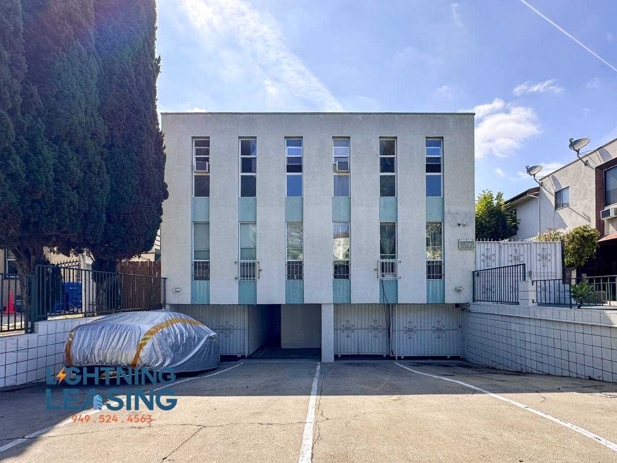 Apartment for rent at 1517 S Sherbourne Dr #3, Los Angeles, CA 90035