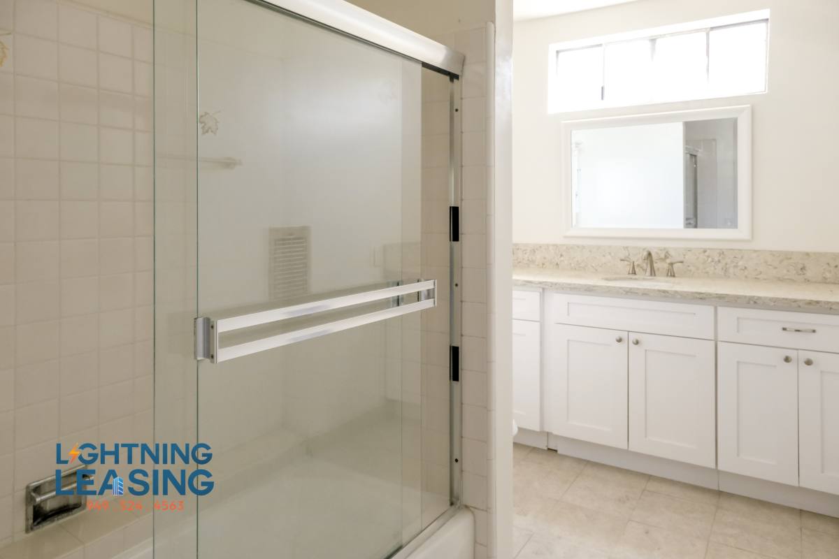 Apartment for rent at 1517 S Sherbourne Dr #3, Los Angeles, CA 90035