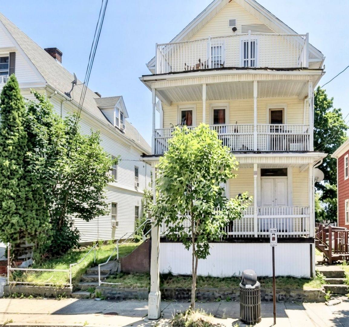 Apartment for rent at 72 Pocasset Ave, Providence, RI 02909
