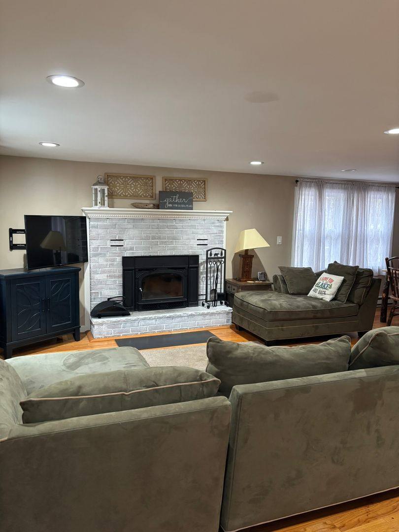 House for rent at 107 Oswayo Dr, Pocono Lake, PA 18347