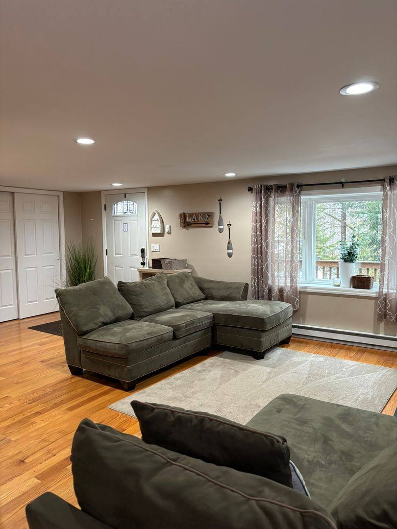 House for rent at 107 Oswayo Dr, Pocono Lake, PA 18347