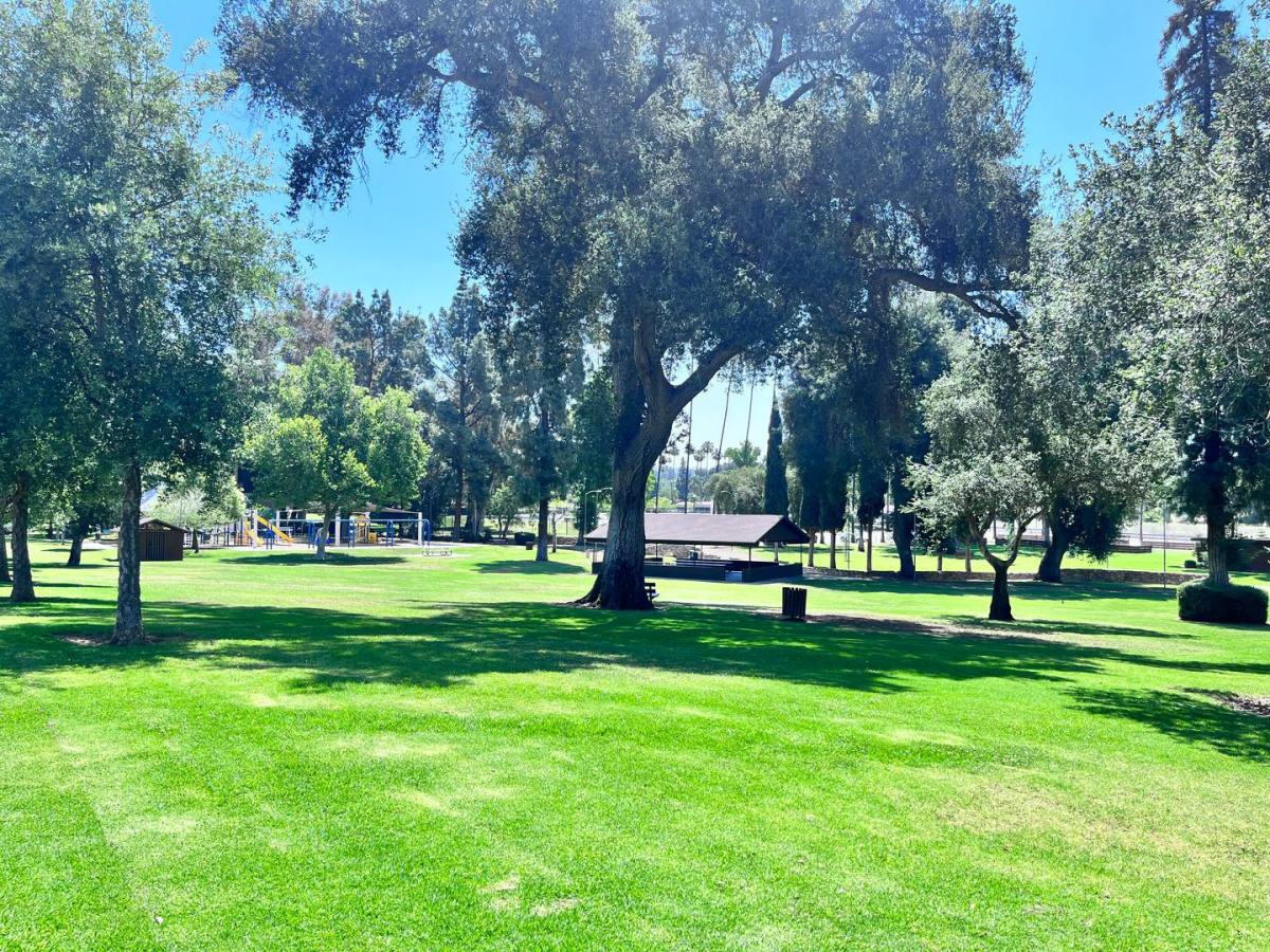 Apartment for rent at 901-905 E High Ave, Redlands, CA 92374