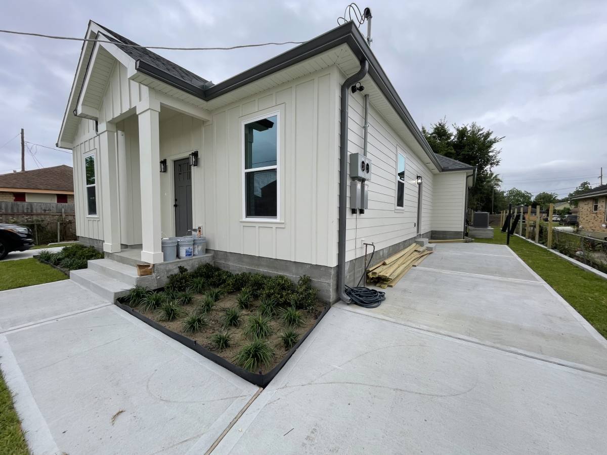 Apartment for rent at 1333 Angela St, Arabi, LA 70032