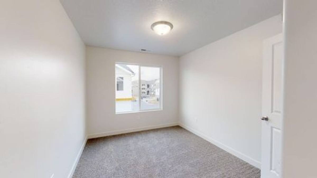 Townhouse for rent at 641 W 1475 S, Orem, UT 84058
