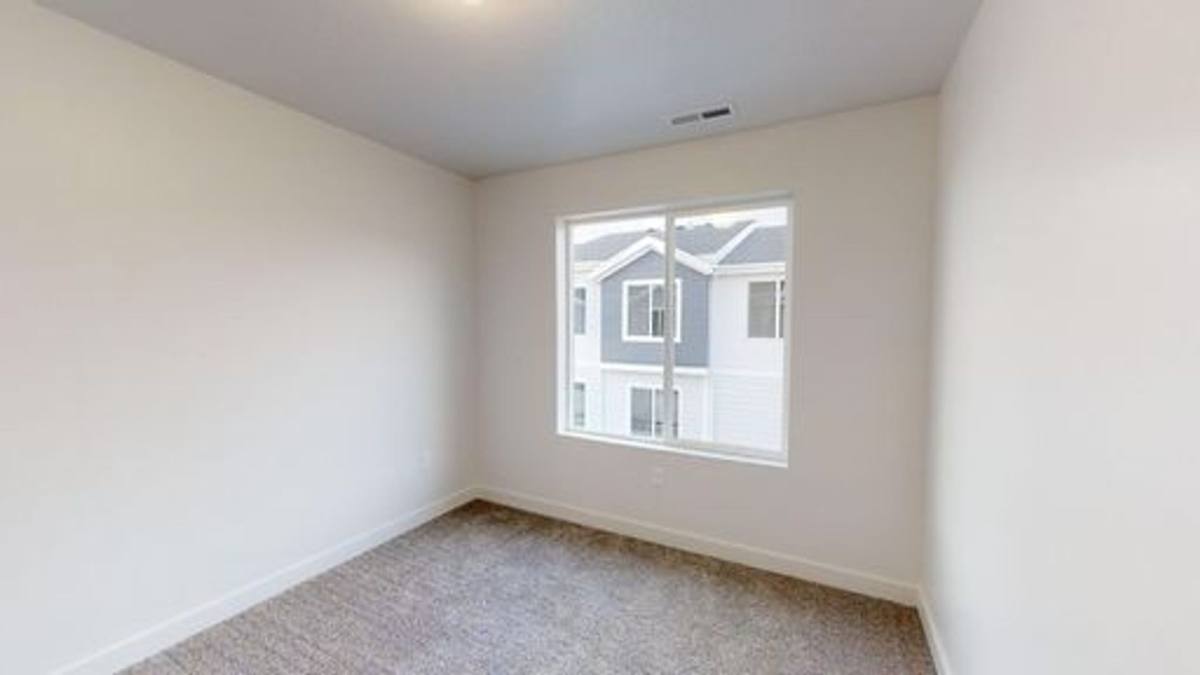 Townhouse for rent at 641 W 1475 S, Orem, UT 84058