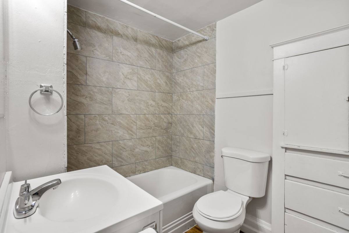 Apartment for rent at 420 Appleton St, Menasha, WI 54952