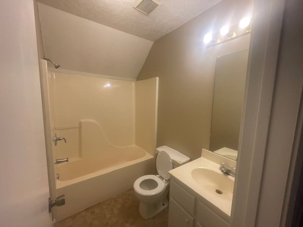 House for rent at 124 Money St, Tupelo, MS 38801