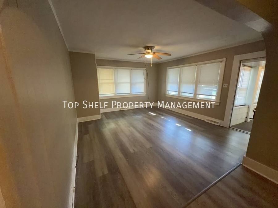 Townhouse for rent at 3905 8th St, Des Moines, IA 50313